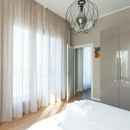 Appartement Youhosty - Algardi 5 *